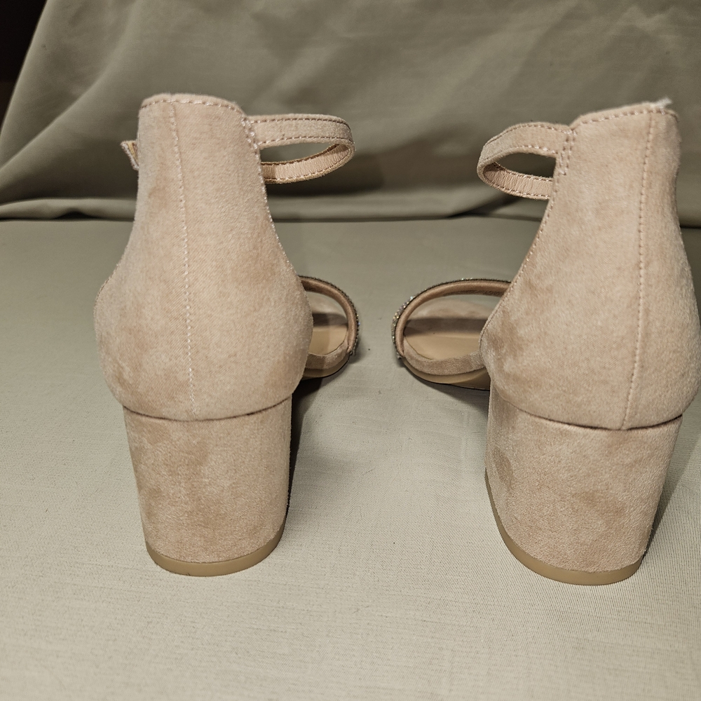 Madden NYC  Women's Tan and Glitter Heels size 7 - Picture 9 of 15